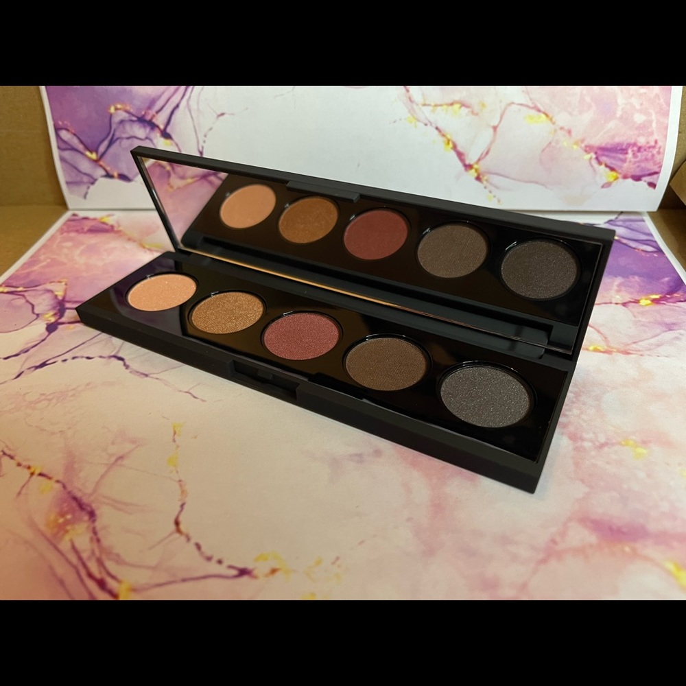 BareMinerals Bounce & Blur Eyeshadow Palette